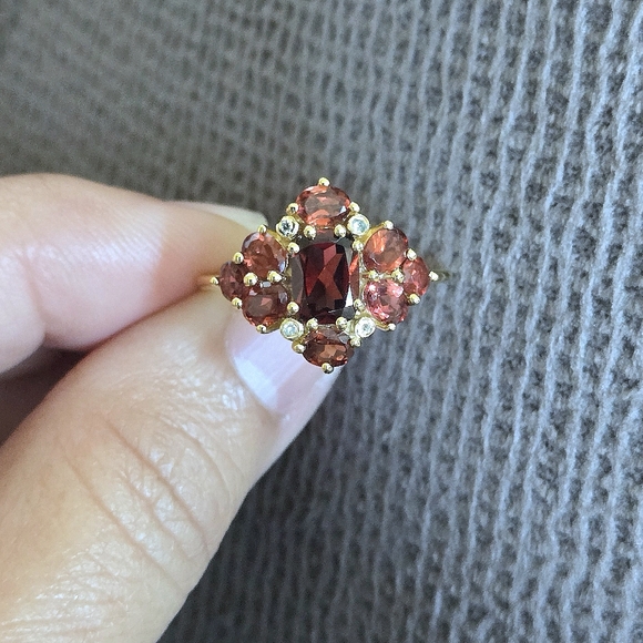 Shivam Garnet Cluster with White Topaz Ring💍 - NWT - Picture 12 of 16
